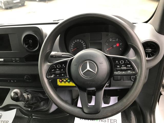 2021 Mercedes-Benz Sprinter 3.5T Progressive Dropside 315CDI RWD  (KM71JDX) Image 15