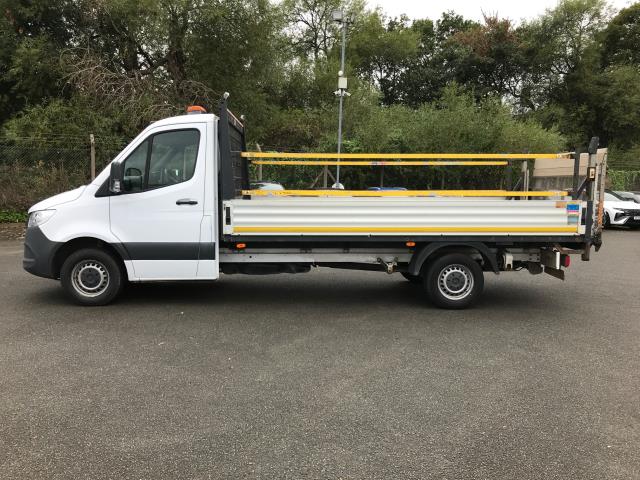 2021 Mercedes-Benz Sprinter 3.5T Progressive Dropside 315CDI RWD  (KM71JDX) Image 3