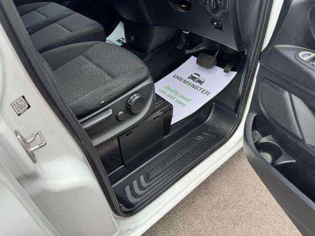 2021 Mercedes-Benz Vito L3 116Cdi Progressive Van 9G-Tronic (KM71LEF) Image 17