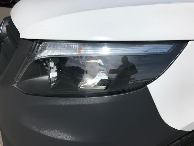 2021 Mercedes-Benz Vito 116Cdi Progressive Van 9G-Tronic (KM71LRF) Image 16