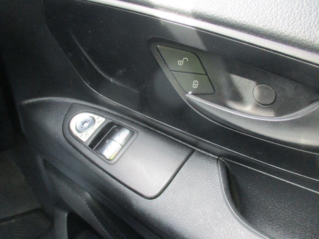 2021 Mercedes-Benz Vito 116Cdi Progressive Van 9G-Tronic (KM71NXR) Image 17