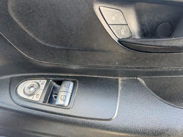2021 Mercedes-Benz Vito 116Cdi Progressive Van 9G-Tronic - 4.9★ Trustpilot Rated – See Why Customers Choose Us (KM71NYF) Image 18