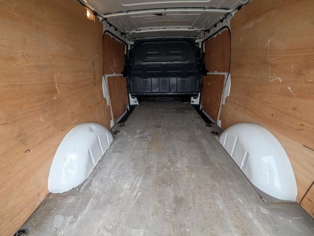 2021 Mercedes-Benz Vito 116Cdi Progressive Van 9G-Tronic (KM71NYT) Image 10