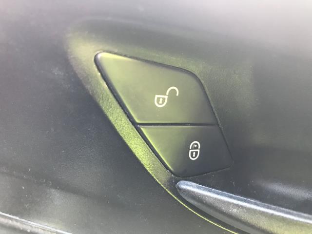 2021 Mercedes-Benz Vito 116CDI L3  PROGRESSIVE 160PS AUTO EURO 6 (KM71NYW) Image 41