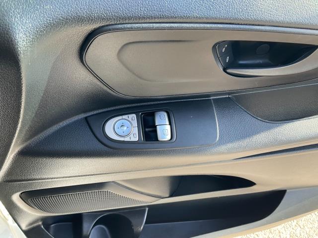2021 Mercedes-Benz Vito 116Cdi Progressive Van 9G-Tronic (KM71NZC) Image 37