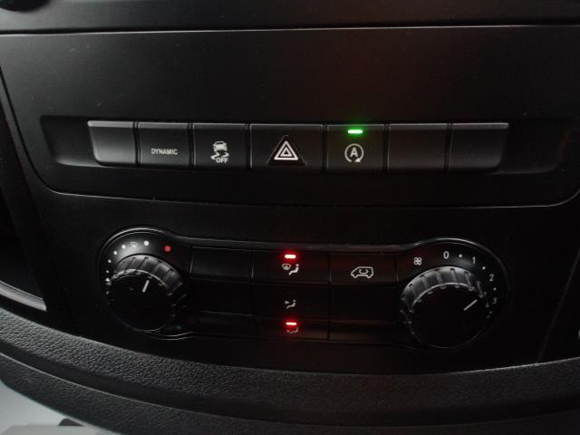 2021 Mercedes-Benz Vito 116Cdi Progressive Van 9G-Tronic (KM71NZR) Image 28