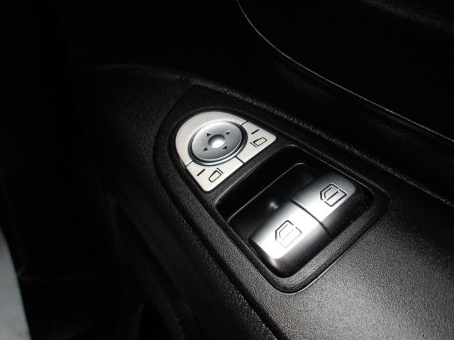 2021 Mercedes-Benz Vito 116Cdi Progressive Van 9G-Tronic (KM71NZR) Image 24