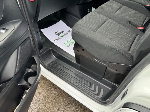 2022 Mercedes-Benz Vito 116 CDI L3 Progressive Van 9G-Tronic (KM71OAN) Image 40