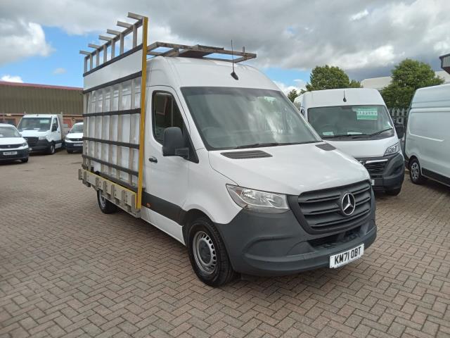 2021 Mercedes-Benz Sprinter 3.5T H2 Progressive Glass (Frail) Carrier Van (KM71OBT)