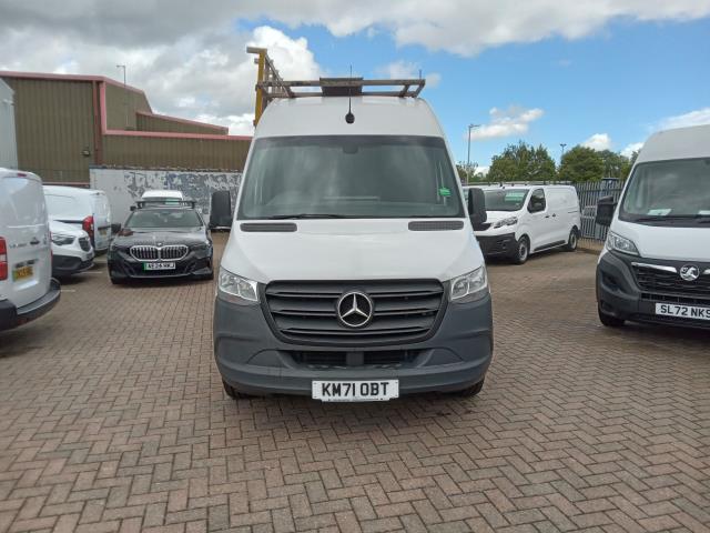 2021 Mercedes-Benz Sprinter 3.5T H2 Progressive Glass (Frail) Carrier Van (KM71OBT) Image 2