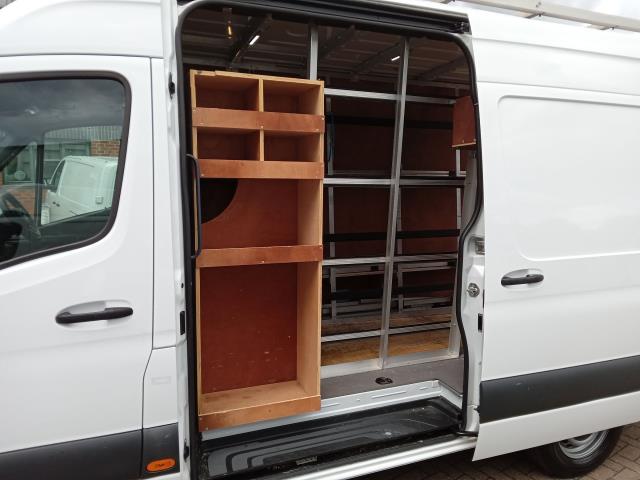 2021 Mercedes-Benz Sprinter 3.5T H2 Progressive Glass (Frail) Carrier Van (KM71OBT) Image 11