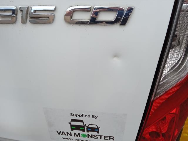2021 Mercedes-Benz Sprinter 3.5T H2 Progressive Glass (Frail) Carrier Van (KM71OBT) Image 10