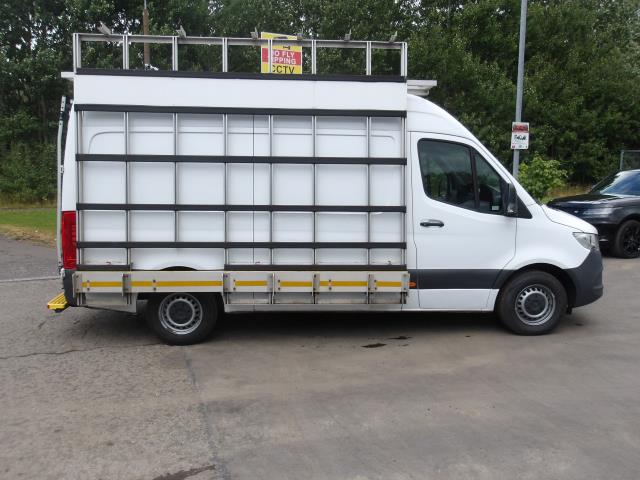 2021 Mercedes-Benz Sprinter 315Cdi  L2 H2 3.5T Progressive Van with Glazing Rack and Roof Rack  (KM71OCB) Image 9