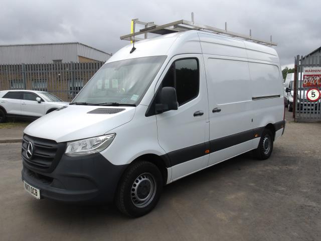 2021 Mercedes-Benz Sprinter 315Cdi  L2 H2 3.5T Progressive Van with Glazing Rack and Roof Rack  (KM71OCB) Image 4