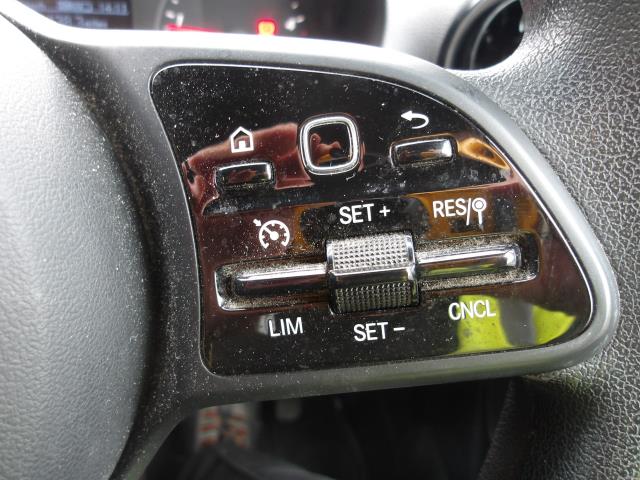 2021 Mercedes-Benz Sprinter 315Cdi  L2 H2 3.5T Progressive Van with Glazing Rack and Roof Rack  (KM71OCB) Image 24