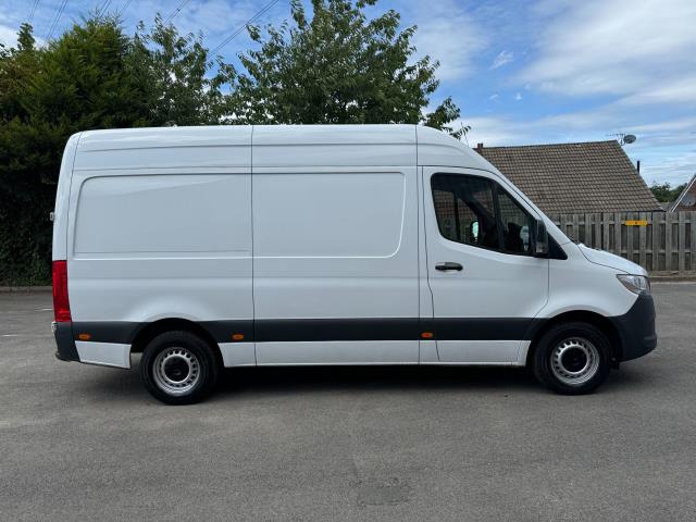 2021 Mercedes-Benz Sprinter 315CDI L2 RWD 3.5T H2 Progressive Van (KM71OCS) Image 10