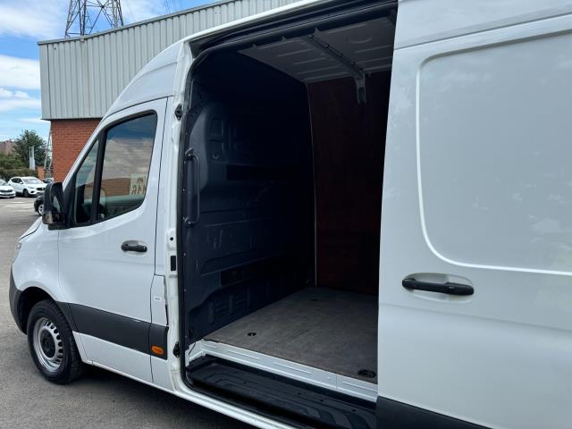 2021 Mercedes-Benz Sprinter 315CDI L2 RWD 3.5T H2 Progressive Van (KM71OCS) Image 40