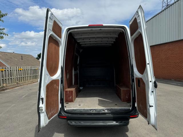 2021 Mercedes-Benz Sprinter 315CDI L2 RWD 3.5T H2 Progressive Van (KM71OCS) Image 43