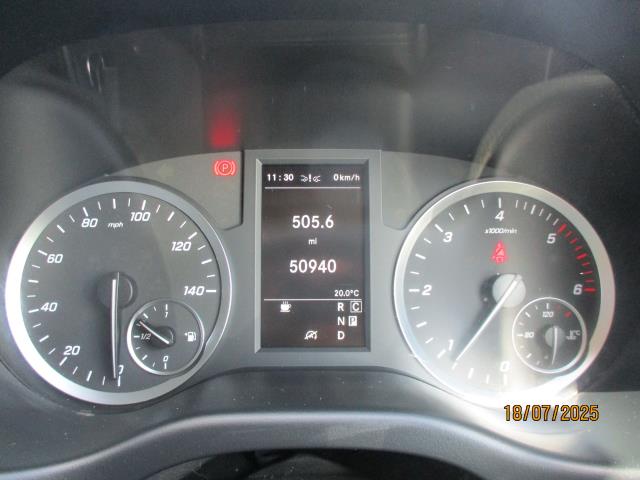 2021 Mercedes-Benz Vito 116Cdi Progressive Van 9G-Tronic (KM71OXZ) Image 13