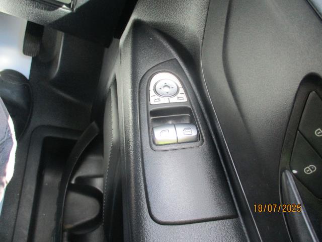 2021 Mercedes-Benz Vito 116Cdi Progressive Van 9G-Tronic (KM71OXZ) Image 16