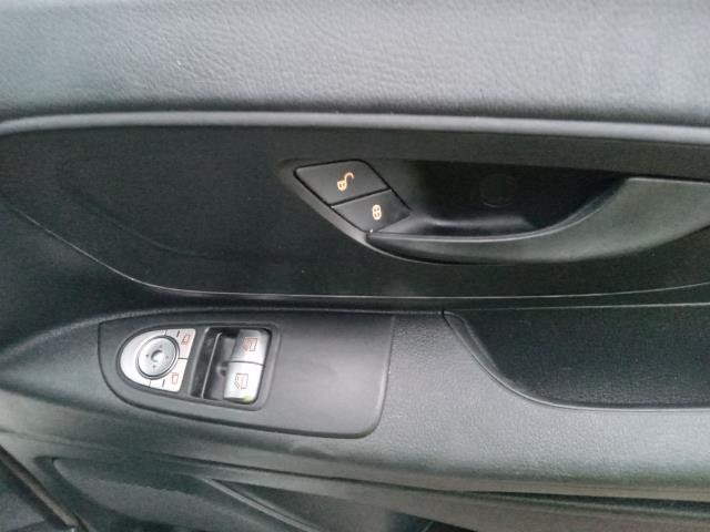 2021 Mercedes-Benz Vito 116Cdi Progressive Van 9G-Tronic (KM71VGU) Image 24