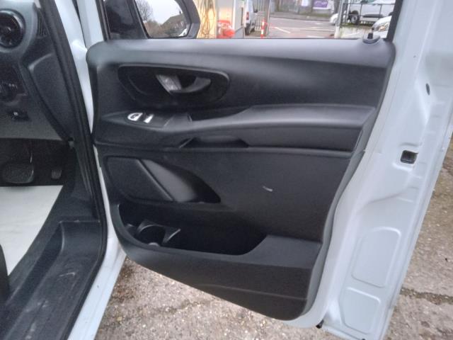 2021 Mercedes-Benz Vito 116Cdi Progressive Van 9G-Tronic (KM71VGU) Image 25