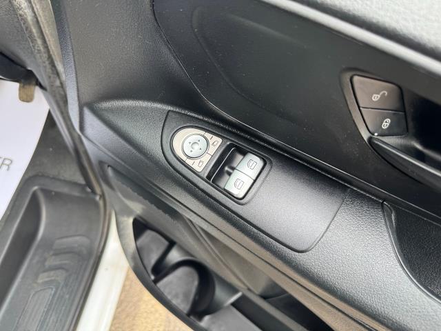 2021 Mercedes-Benz Vito L3 116Cdi Progressive Van 9G-Tronic (KM71VHF) Image 19