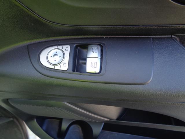 2021 Mercedes-Benz Vito 116Cdi Progressive Van 9G-Tronic (KM71WLH) Image 12