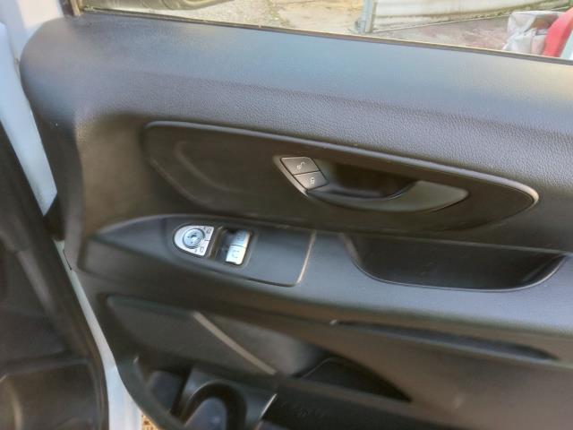 2021 Mercedes-Benz Vito 116Cdi Progressive Van 9G-Tronic (KM71WLV) Image 24