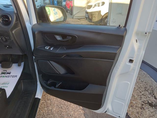 2021 Mercedes-Benz Vito 116Cdi Progressive Van 9G-Tronic (KM71WLV) Image 25