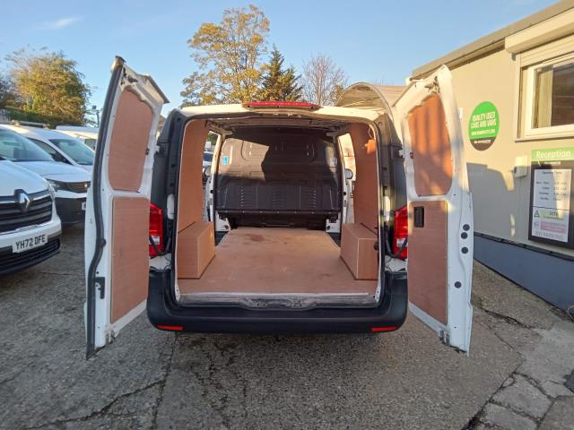 2021 Mercedes-Benz Vito 116Cdi Progressive Van 9G-Tronic (KM71WLV) Image 11