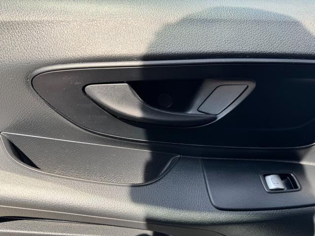 2022 Mercedes-Benz Vito L2 114Cdi Progressive Van (KM72BKX) Image 42