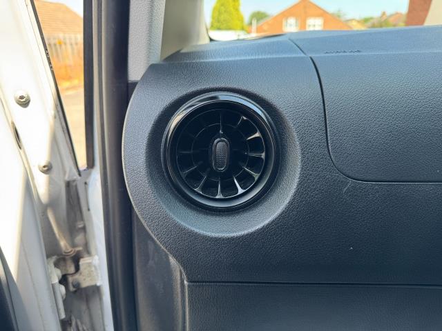 2022 Mercedes-Benz Vito L2 114Cdi Progressive Van (KM72BKX) Image 44