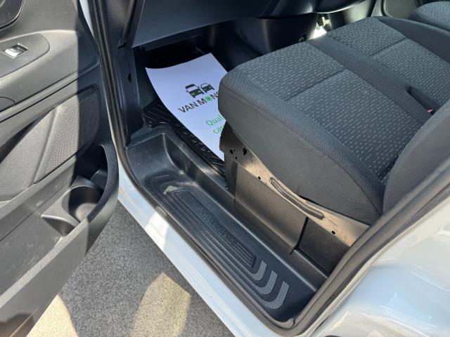2022 Mercedes-Benz Vito L2 114Cdi Progressive Van (KM72BKX) Image 39