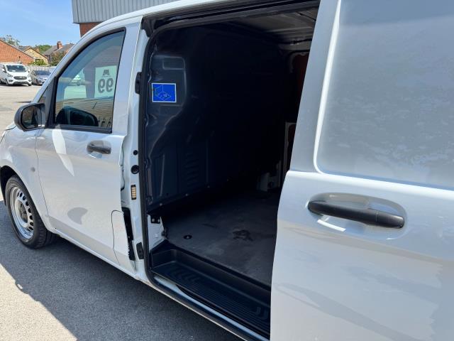2022 Mercedes-Benz Vito L2 114Cdi Progressive Van (KM72BKX) Image 46