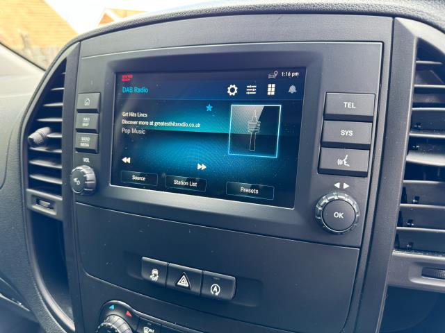 2022 Mercedes-Benz Vito 114 CDI L2 Progressive Van (KM72TEV) Image 30