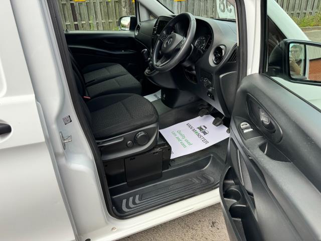 2022 Mercedes-Benz Vito 114 CDI L2 Progressive Van (KM72TEV) Image 13