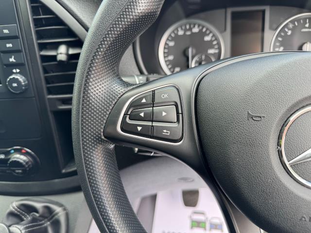 2022 Mercedes-Benz Vito 114 CDI L2 Progressive Van (KM72TEV) Image 23