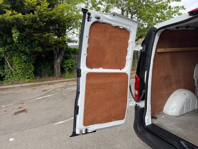 2022 Mercedes-Benz Vito 114 CDI L2 Progressive Van (KM72TEV) Image 63