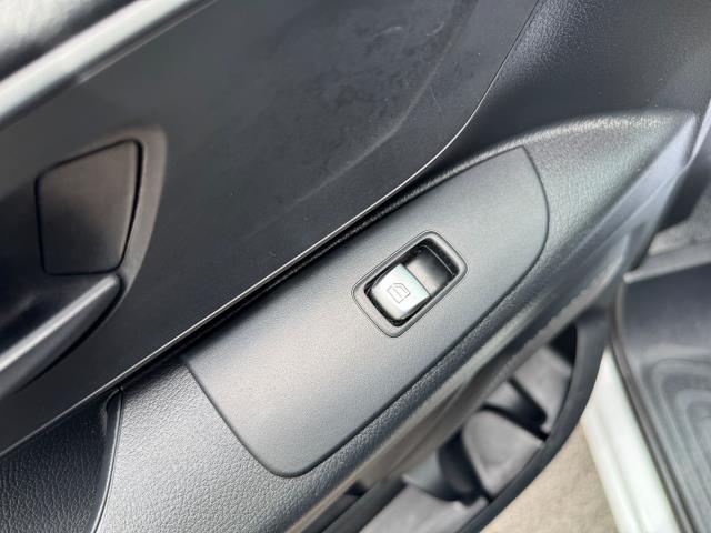 2022 Mercedes-Benz Vito 114 CDI L2 Progressive Van (KM72TEV) Image 46