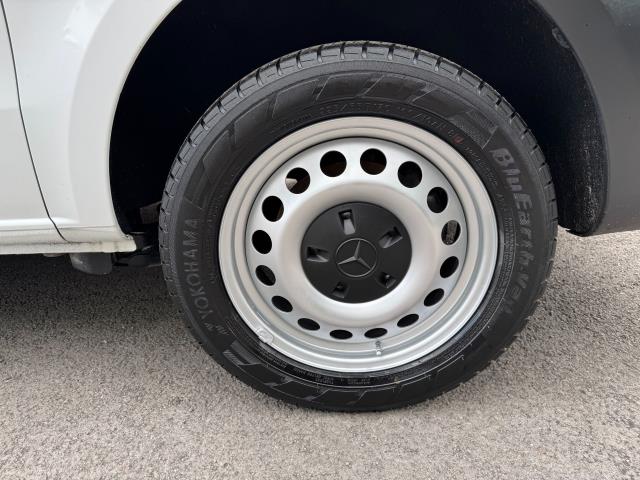 2022 Mercedes-Benz Vito 114 CDI L2 Progressive Van (KM72TEV) Image 67