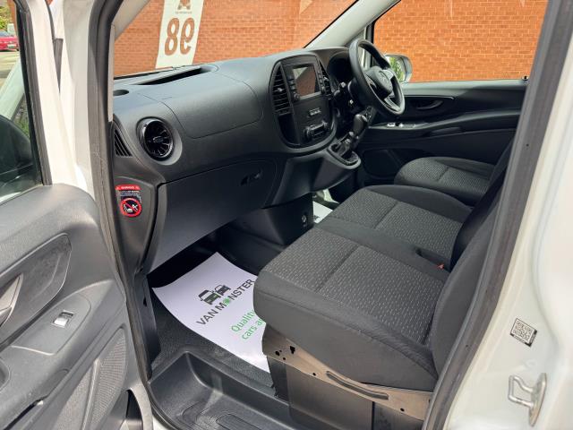 2022 Mercedes-Benz Vito 114 CDI L2 Progressive Van (KM72TEV) Image 40