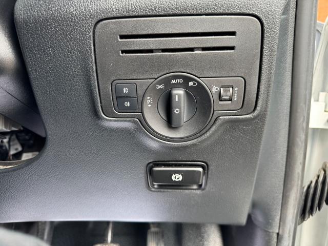 2022 Mercedes-Benz Vito 114 CDI L2 Progressive Van (KM72TEV) Image 27