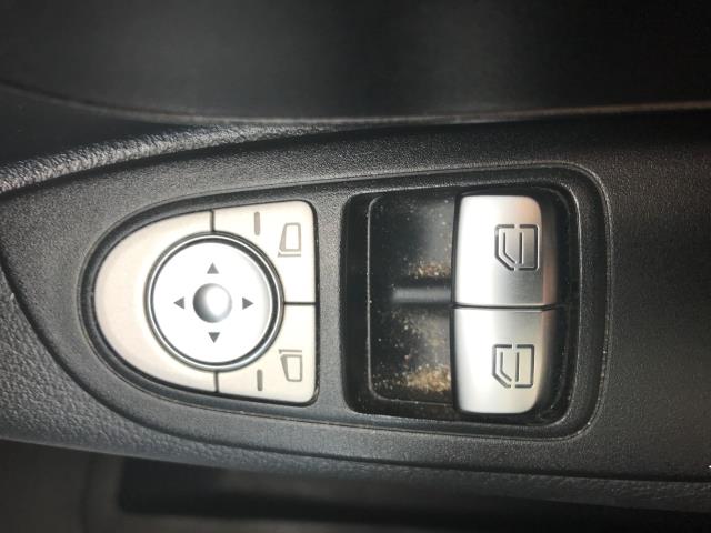 2022 Mercedes-Benz Vito 114Cdi Progressive Van (KM72TFJ) Image 28