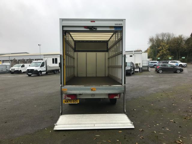 2020 Mercedes-Benz Sprinter 3.5T SPRINTER LUTON 316CDI RWD EURO 6 (KN70DZG) Image 16