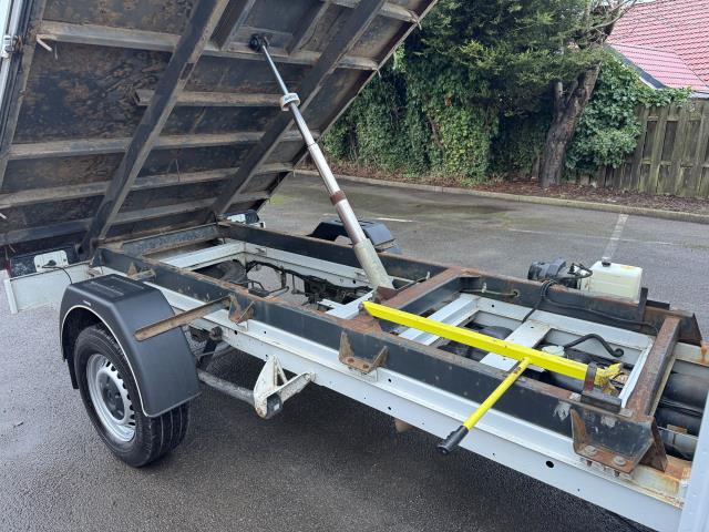 2022 Mercedes-Benz Sprinter 3.5T Progressive Tipper (KN71UFT) Image 48