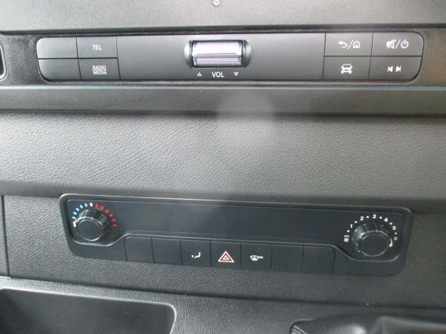 2022 Mercedes-Benz Sprinter 3.5T Progressive Tipper (KN71UFT) Image 23