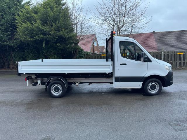 2022 Mercedes-Benz Sprinter 3.5T Progressive Tipper (KN71UFT) Image 10