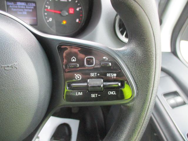 2022 Mercedes-Benz Sprinter 3.5T Progressive Tipper (KN71UFT) Image 17