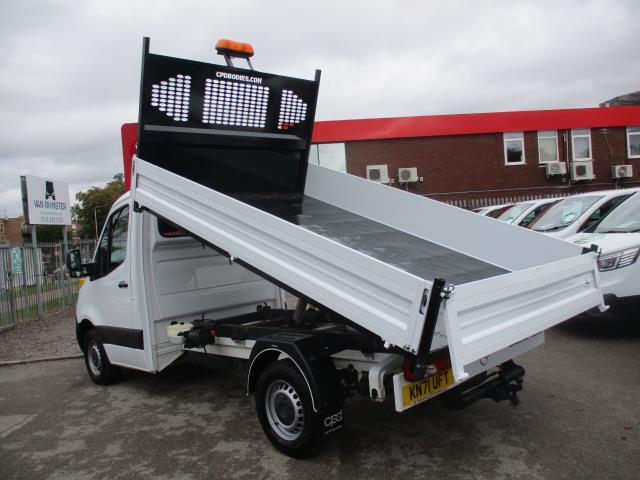 2022 Mercedes-Benz Sprinter 3.5T Progressive Tipper (KN71UFT) Image 33